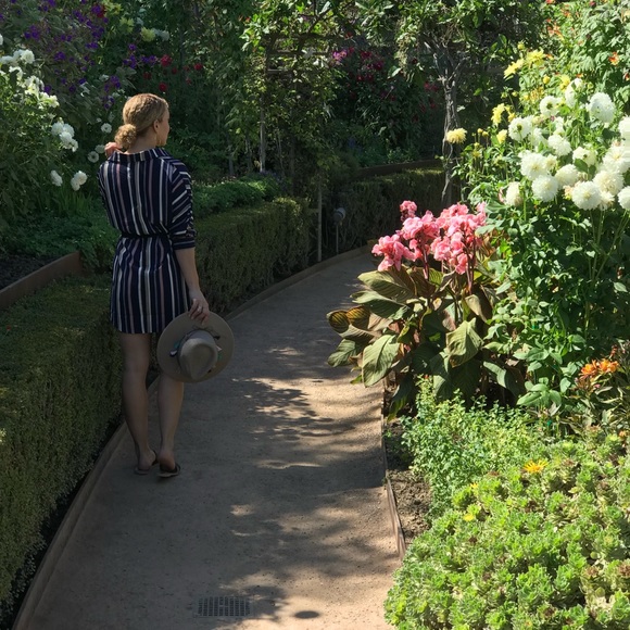 Spring dress - Picture 4 of 4